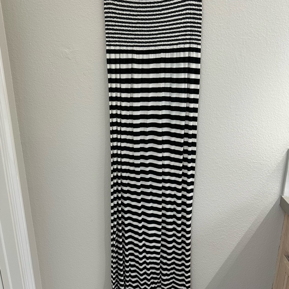 Black and White Striped Strapless Dress